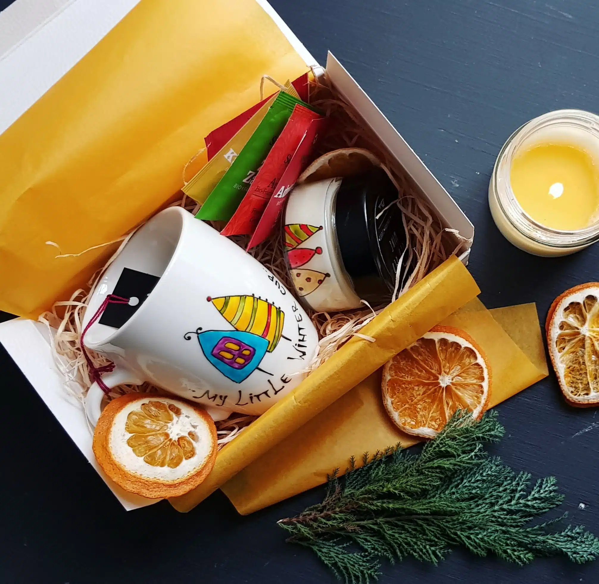 Regalo «Mi tarde aromática» - taza pintada a mano, vela aromática y té ecológico - Imagen 2