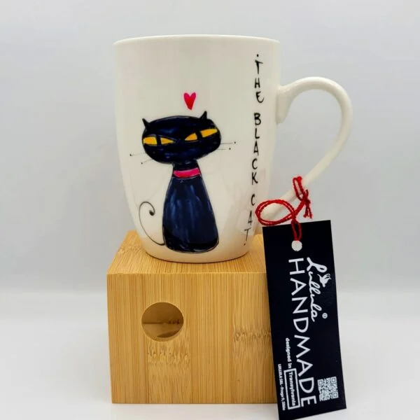 Cană pictată manual cu pisică neagră cu zgardă roz și inscripția The Black Cat