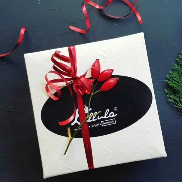Zile Fericite - cutie cadou cu cană, lumânare și calendar 2026