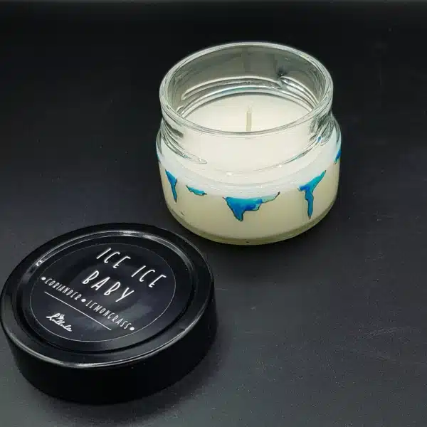Ice Ice Baby - lumânare mică parfumată cu lemongrass și coriandru
