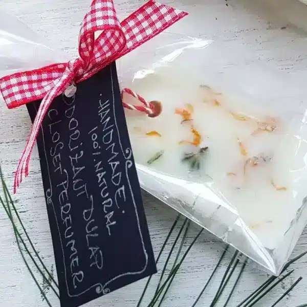 Mimosa în vin – odorizante din ceara pentru dulap